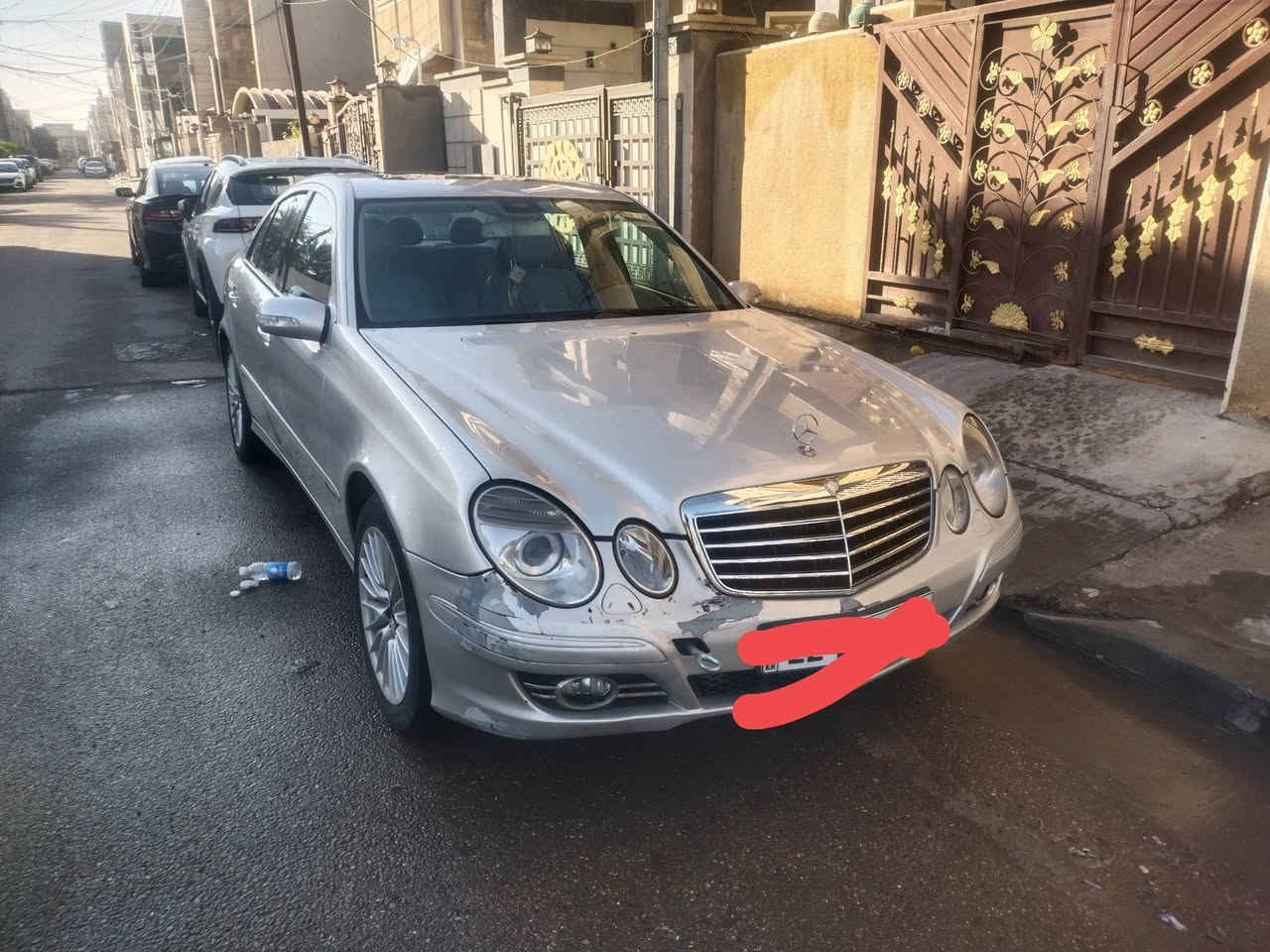 للجادين في الشراء مارسدس ام عيون بأسمي وجاهزه من غير عيب ولا نقوصات ولا اعطال ولا صرفيات دهن او تبخير أو بانزين مال جناي للبيع نوع E-class 320 موديل 2003 ومحدث 2007 النوع w211  ستة أسطوانات. للاتصال *********** . وبالعافيه على التكون من نصيبه .
