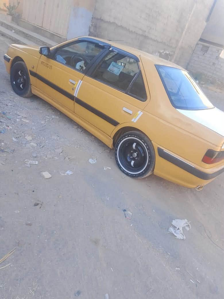 سلام عليكم بيجو موديل 15سايره تبريد كهربائيات جاهزه بيها بس بنيد مبدل وبيها بكن لسعر 37وبيها مجال  للستفتار ***********

