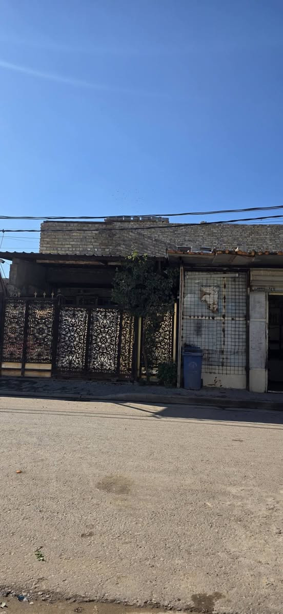 سلام عليكم دار للبيع بغداد الشعلة الدوانم المساحه 240 متر واليحب ينتصل ويشوف السعر وبي أسواق 📍***********
📞
