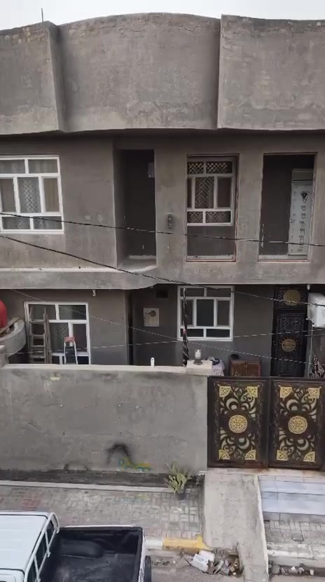 للبيع بيت ملك صرف  مساحة 200 متر بيت بحي النفط طابقين
مجاور مفروشات آل كركوش 
البيت يحتوي على غرفتين وصالة وحمام ومطبخ كبير حار وبارد 
وكل الخدمات والطابق الثاني 
يحتوي على ثلاث غرف وحمام وصالة إضافة إلى سطح الاول الصغير والسطح الثاني....
أي استفسار الاتصال على الرقم 
*********** قل من طرف مندوبه ملاك للعقار هاي امانه عندك اخي العزيز واختي العزيزه
