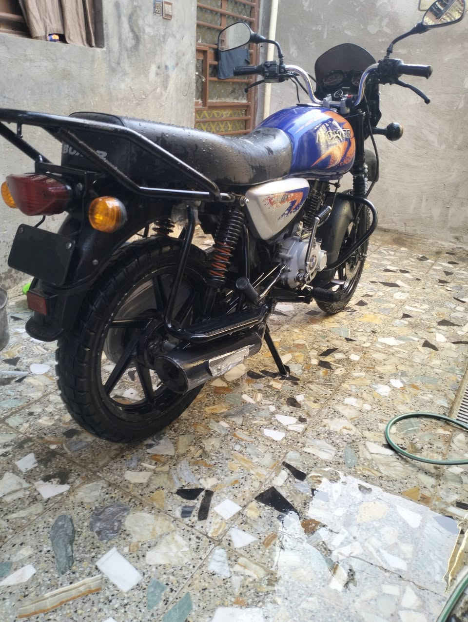 دراجه بوكسر نازله 23 شكل 23 وراق صوليات شرط ترقيم 
مكينه خير من الله كفاله من تنقيص وتبخير لا بيه حادثه 
كامله من كلشي ستخدام شخصي مكاني بغداد حي ضباط ثانيه ***********
