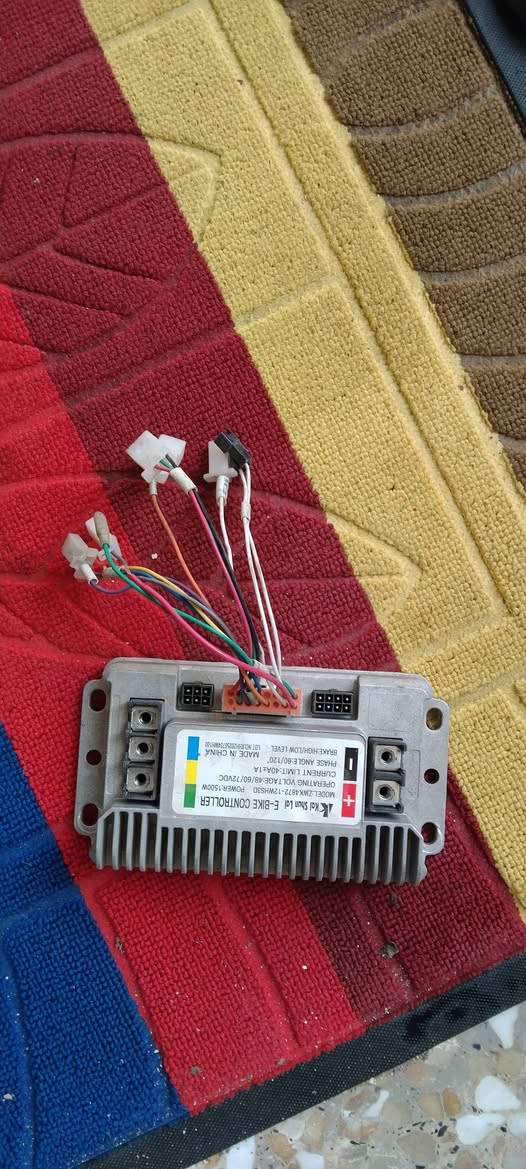 السلام عليكم اخوان عندي غراض احتياطيه وكما موضح بالصورة الي يحب يتصل ويدلل قيم واشتري هذا رقمي ***********
