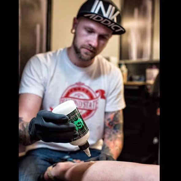 ستينصل طبع وشم حجم الدبل / 
صناعه أمريكي 
طبع وشمات 
تجهيزات قاسم الحلاق بإدارة كرار ابو عسل***********
