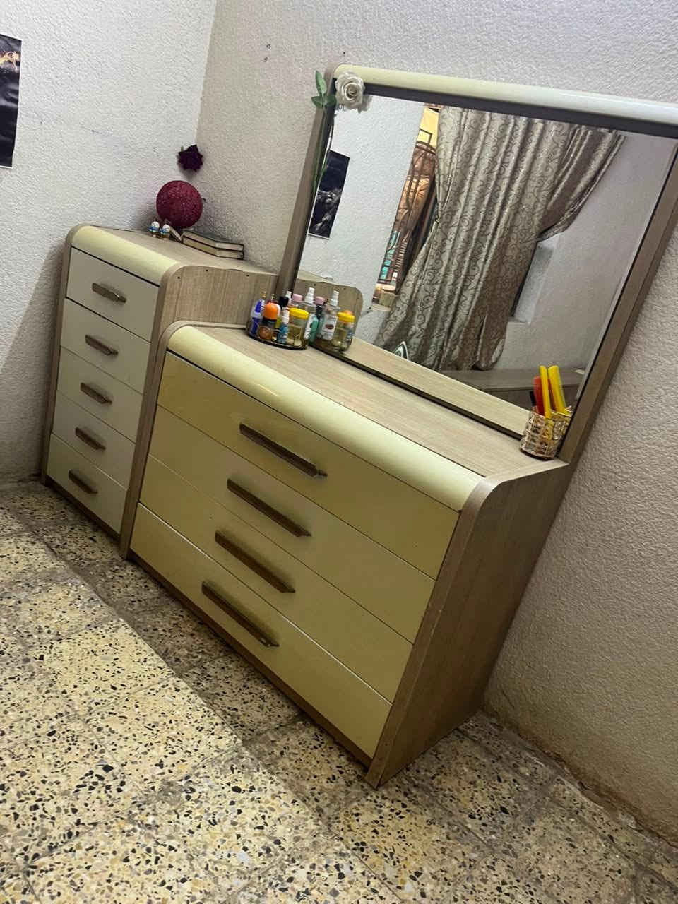 وية دوشك 400 بيها مجال بسيط 8 قطع


**إذا كنت صاحب هذا الإعلان وتريد حذفه لأي سبب، رجاءا أرسل رسالة إلى الدعم الفني**