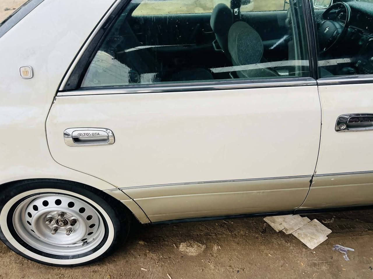 سلام عليكم فره مال راس ثور فلات حلوه مقفله كامل هيه غراضه هاذه رقمي ***********
