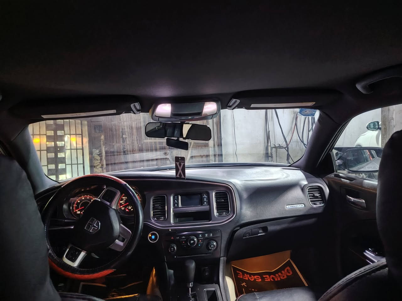 سلام عليكم
جارجر موديل 2014 اصل رقم بصره بسمي رقم انكليزي السياره جاهزه بدي مكينه كير حداديه كامله من كلشي 
ضربتها جاملع وبنيد /البراكيت وشواصي شرط الفحص صبغ  اثر الجراد باب الصدر وجاملغ االايسر وعندي صور قبل اثناء العمل التفاصيل الاتصال ***********
