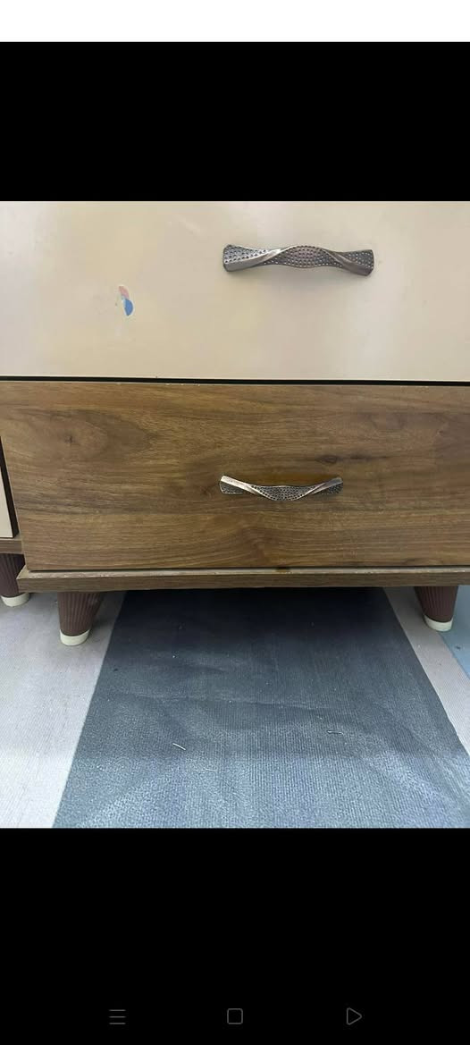 عندي غرفة متكونة من ٤ قطع طالبة عليها ب٢٥٠ الف حي عدن شارع التنانير قرب اسواق الصالحين


**إذا كنت صاحب هذا الإعلان وتريد حذفه لأي سبب، رجاءا أرسل رسالة إلى الدعم الفني**