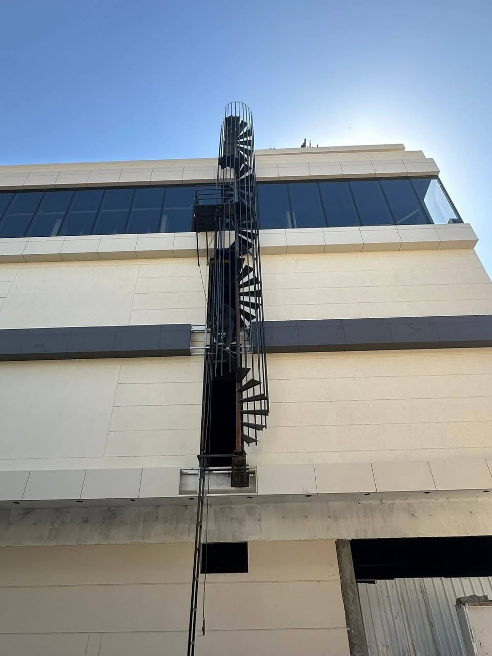 مستعدون العمل درج الطوارئ بأسعار تنافسية
حدادة عامه  وكافه اعمال الحدادة
#درج_طوارئ #جملونات 
#سلم_طوارئ #تغليف #واجهيات #مصاعد 
*********** التواصل عبر الرقم للهاتف
مستعدون للعمل في كافة محافظات العراق
