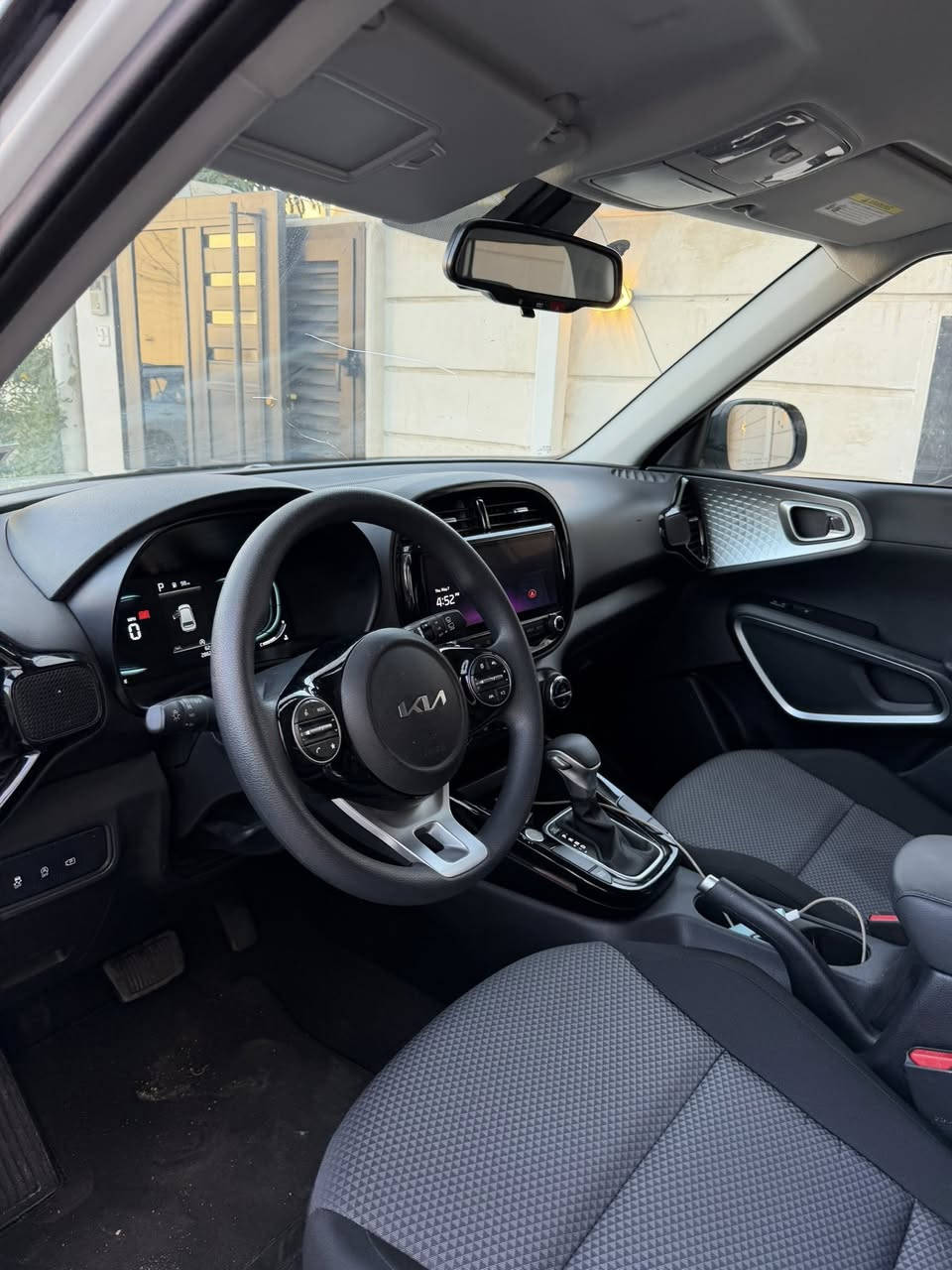 السلام عليكم
كيا صول 2025 زيرو ماشيه الفين فقط 

دخول جديد بدون رقم 

فول مواصفات تو كلر 

بصمه 

رادار امامي 

رادار جانبي + خلفي 

قماره بلاك 

مري بلاك + مانع تجاوز 

قياده داتيه 

تحديد مسار 

تشغيل عن بعد 

تحكم ستيرن كامل 

شاشه كبيره 

كامره دوار 

شحن لاسلكي 

لد خلفي 

السياره بدون صبغ تبديل جاملغ وبنيد بلادي نفس الون 

حتى الدعاميه مكفوله من الصبغ 

بسعر مناسب جدأ 149 فقط 

مكاني بغداد / حي الخضراء 

***********

