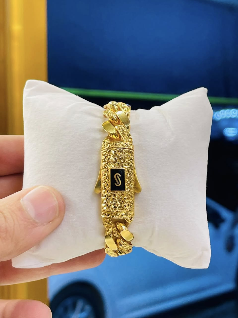 مجموعة مصاغات خشالة ( مستخدم ) مستوردة
@إشارة


**إذا كنت صاحب هذا الإعلان وتريد حذفه لأي سبب، رجاءا أرسل رسالة إلى الدعم الفني**