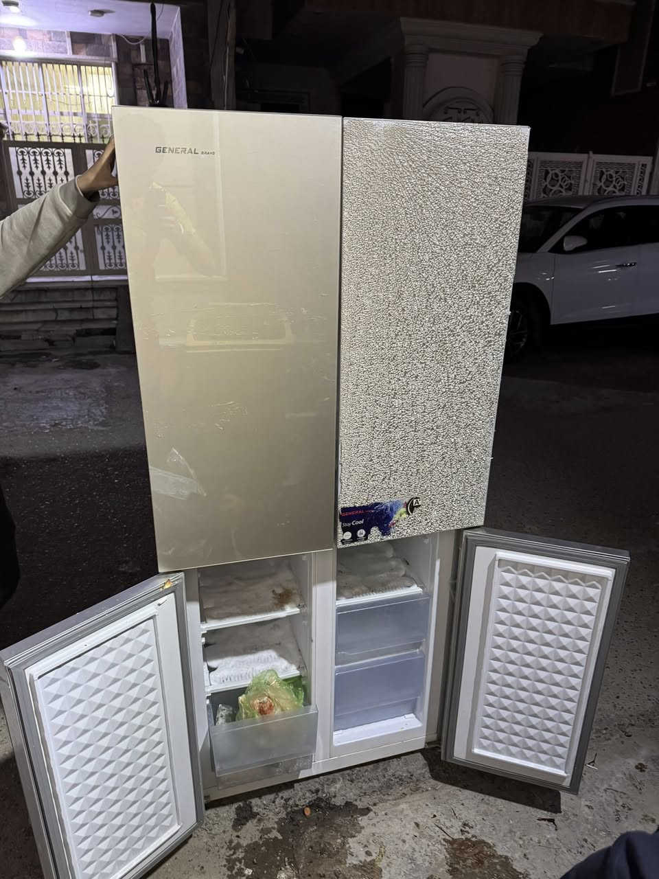 سلام عليكم ثلاجه اربع بيبان نوع جنرال شغاله وما بيها شي بس البيبان الخارجيه من خارج جام ومفطورات ثلاثتهن الحجم 16 قدم العنوان بلديات حي تجار رقمي ***********
قيم سعرها وتعال خاص
