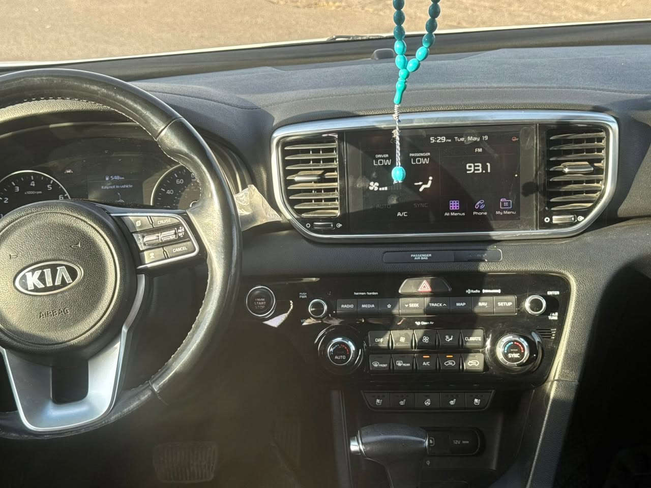 🚘للبيع
كيا سبورتج 2022

♦️وارد امريكي 

ماشيه36الف
⚪حادث بنيد وجاملغ بدون دواخل شرط
⚫دفع رباعي AWD 
محرك Gdi2400

⚫رقم انكليزي واسط
 
🔑بصمه

✔️شاشه اندرويد 

✔️كاميرا خلفيه

✔️تحكم استيرن

✔️نظام ايكو

✔️نظام سبورتچ

✔️لايت زينون
 
✔️مانع انزلاق 

✔️نظام الانحدار

✔️السياره كامله 

✔️كير
كشن كهربائي
تدفئه وتبريد
وبعد بيه خير من الله مواصفات

ومحرك خير من الله 

📍مكان السياره بغداد  مجمع مشن

📞رقم صاحب السيارة ***********
