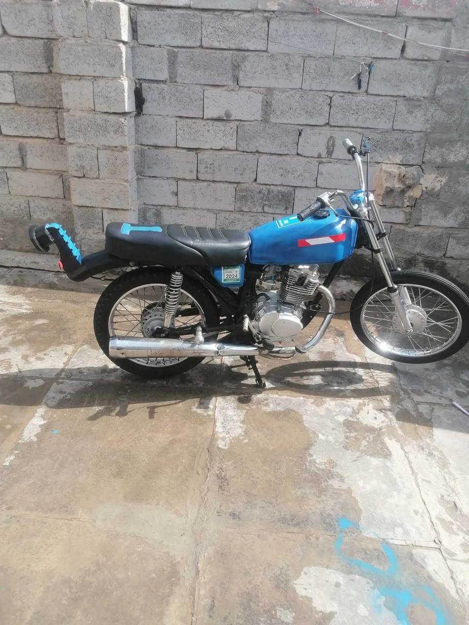 سلام عليكم دراجه اربعه كير للبيع كلك محرك نامه اصلي مبدل بستم ولفات مكاني ديوانية سومر ***********
