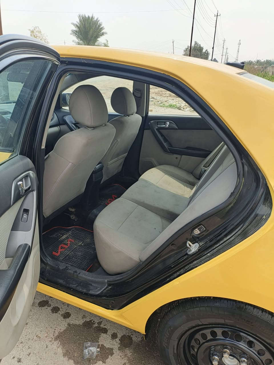 فورتي للبيع موديل 13امريكي ضرر جاملغ ايمن وليسر ولغد الأيمن مكينة وكير كفالة تخم تاير ويل تبريد شغال صبغتهة جديدة رقمهة بغداد عليهة غرامات باقي تفاصيل اتصل *********** وتساب عنوان بغداد
