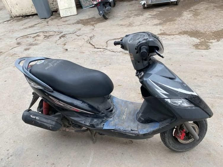 سلام عليكم دراجه ثعلب 140 المنشئ ياباني الدراجه صارلهة 8ايام نازله من الرمبه ورقم واحد حته ويا البكلايت ووراق المعارض بل منشور السعر 900 وبيهة مجال ***********
