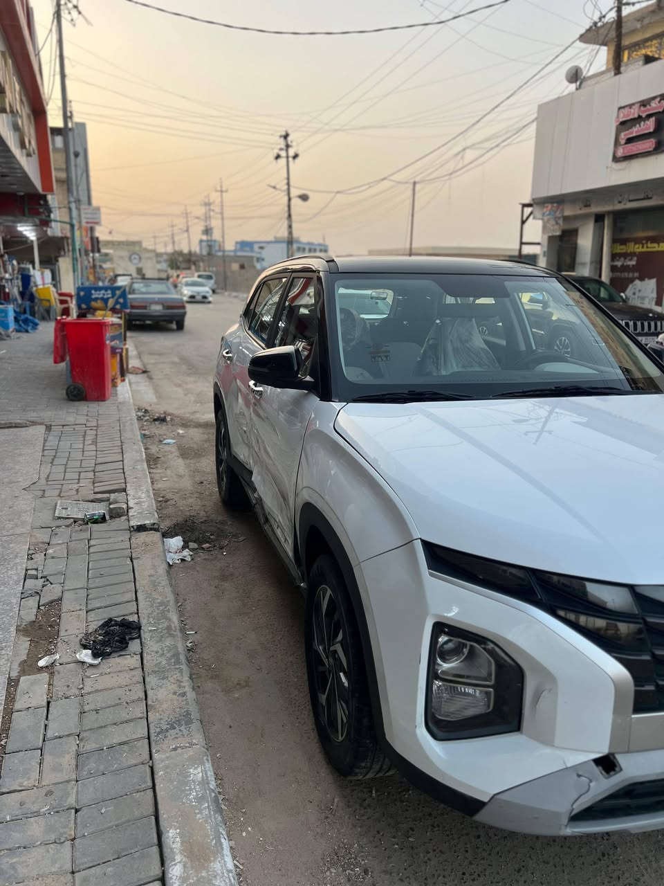 للبيع – هيونداي كريتا ⁦Hyundai⁩ ⁦Cret⁩ ⁦2024⁩ (فول مواصفات)
سيارة هيونداي كريتا 2024 ، استخدام خفيف جداً ونظيف.

المواصفات:
* فول مواصفات
* فتحة بانوراما (قطعتين)
* تشغيل بصمة + دخول ذكي (بصمتين)
* 5 أنظمة قيادة (Drive Modes)
* شاشة + كاميرا خلفية + حساسات
* محرك 1500 تيربو
* نظام حقن (8 نوزل)
* محرك 4 سلندر اقتصادي وعزم ممتاز
* وبعد بيها مواصفات ماذكرتهحادثه 
الحالة:
* السيارة تعرضت لحادث مثل ما موضح بالصور ( تحتاج للصيانة  )
* جميع 
* ممشى:30 ألف زيرو
* السيارة نظيفة جداً وما محتاجة أي صرف ابيع ع حادثه
العنوان بصره معقل 
معلومات إضافية:***********
* رقم بصرة السعر   145
