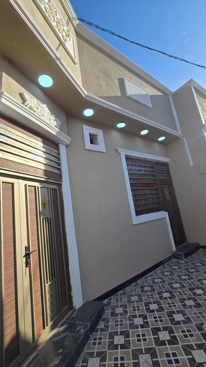 يتوفر بيت البيع

طابو زراعي سند 25 عراقي 

العنوان ابو الخصيب حمدان شارع  مركز 
المساحه 150متر
شرطه يبعد على الشارع 150 متر 

يتكون غرفتين نوم صاله ديوانيه صحيات 

البيت جديد تسليم مفتاح

السعر 82مليون وقابل للتفاوض 

الستفسار تصل ***********
ابو رقيه

ابو رقيه السيلاوي
