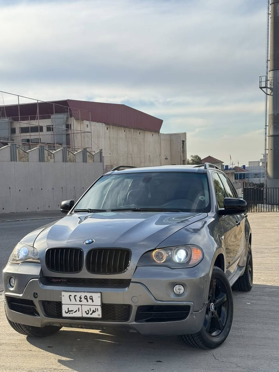 bmw X5. 30i
موديل 2008 لون نفطي 
محرك 6 سلندر نوزل قسير مرخوب 
گير و محرك شرط ما مفتوح
تحويل مباشر رقم اربيل 
بدون حادث فقد جملغين امامي باخه بخ بدون ضرر. بدون ارباك. سياره بانوراما تبريد مركزي 
بصمه كوشن حار و بارد تحكم سترين. تحديد سرعه. بريك بصمه. شاشه و كاميرا. دبل حساس. كوشن خزن و كاربايي. دبل اكسل 4x4. بدون غرامات. تاخم تايرات جديد. مكان سياره دهوك. بدون اي مصرف  
سعر سياره ١٢٥ ورقه و بيها مجال 
رقم ***********
