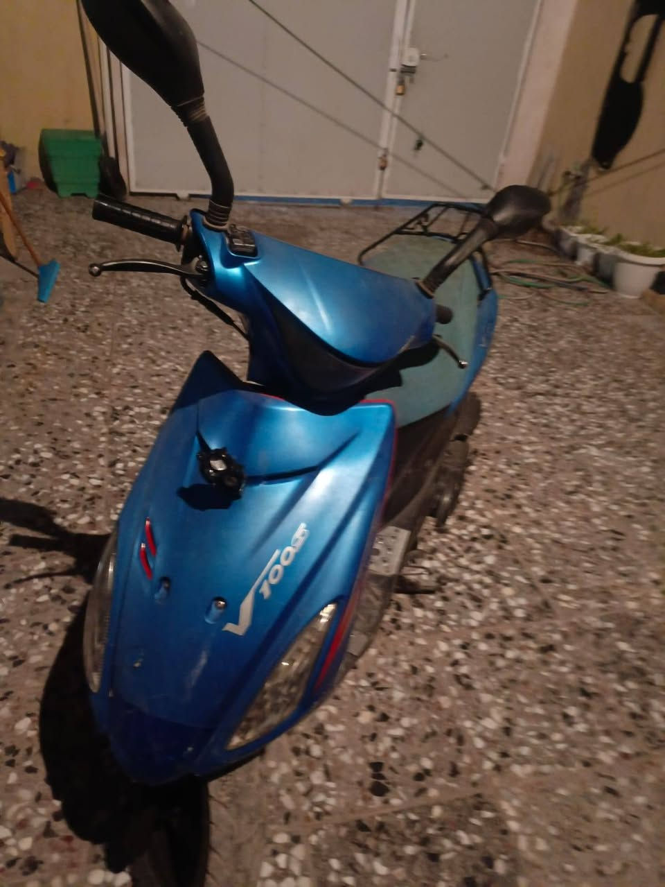 سلام عليكم دراجه ادرس دراجه نضيفه محرك ناعمه كهربائيات  شغاله لبيع 450 بيه مجال حك جيه *********** واتساب العنوان ابو غريب
