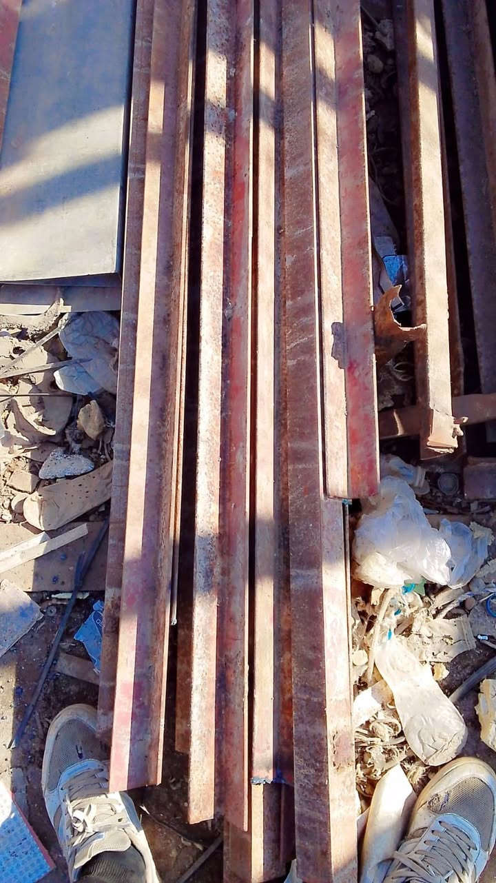 سلام عليكم زوايا للبيع الطول (5/80)و(3/80)يوجد 1000 متر الحجم إنجين خمسه ملم المكان بغداد للأستفسار ***********
