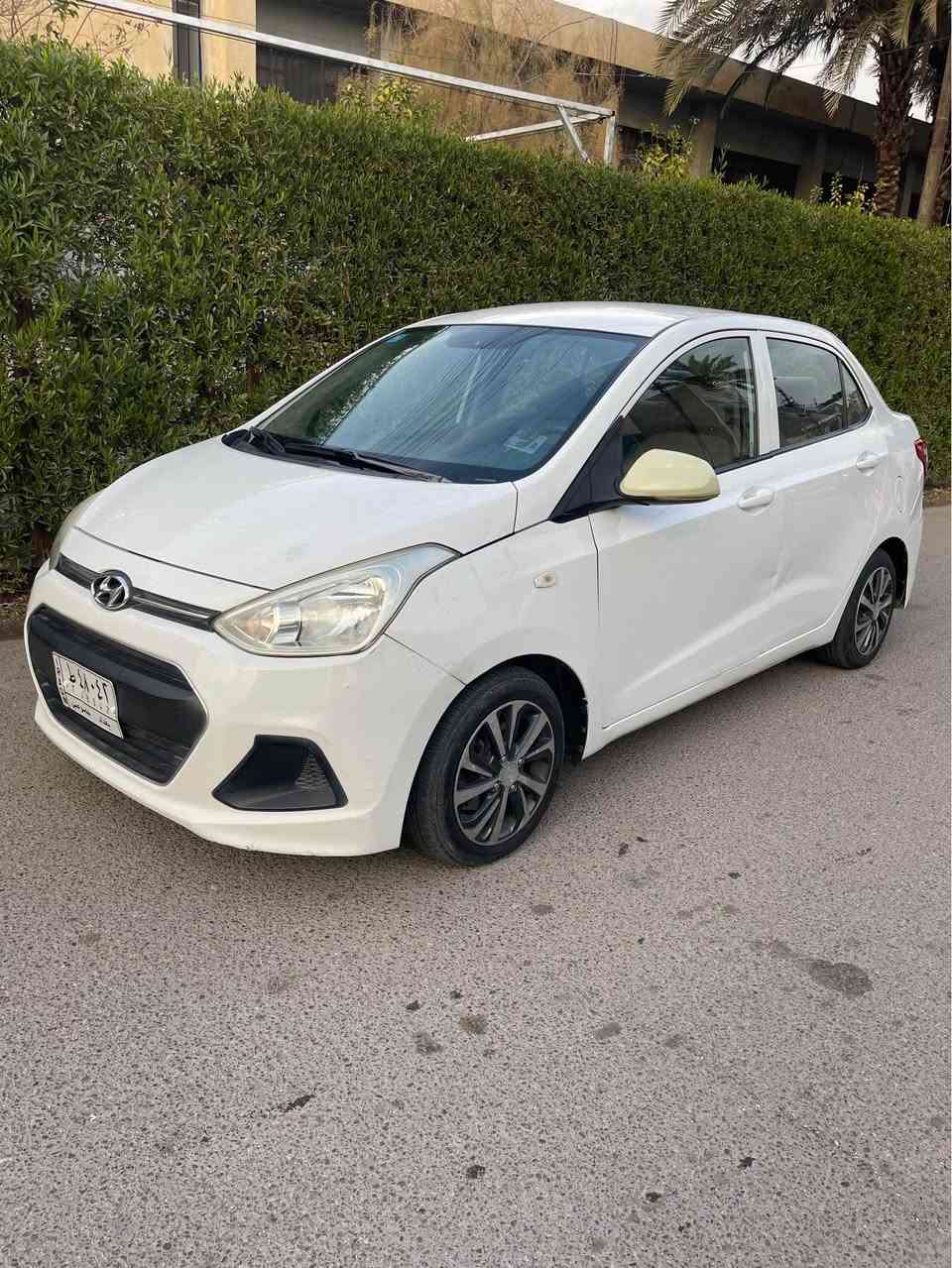 السلام عليكم 
 هونداي i10 كراند صندوك موديل 2016 خليجيه لون ابيض 
بيها فقط الجاملغ الامامي صبغ بدوووون دواخل 

بيع مستعجل ماكو انسب من هيج 

رقم بغداد باسمنا تحويل مباشر 
ماشيه 56 km حقيقي 
يعني ب النسبه للموديل ماشيه شي كلش قليل 

سياره جديده وجاهزه مابيها اي نقص 

السعر :- 84 ورقه وبيها مجال جدا بسييط 

للاستفسار :- مكان السياره بغداد الصليخ *********** بغداد, العراق
