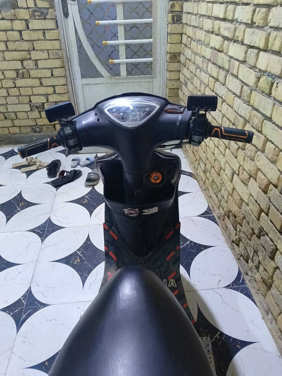 السلام عليكم دراجه ماكس عدله نضيفه ومرتبه كلشي شغال لطول لطول مكان العماره الدفاس السعر 600 وبيه مجاي شراي تواصل واتساب ***********
