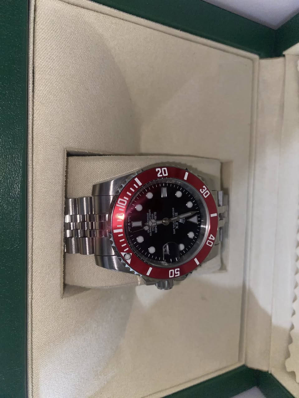 ساعه بهذه الشكل اعله سعر ابيعه هيه وعلبته يوجد توصيل مكان ديالى


**إذا كنت صاحب هذا الإعلان وتريد حذفه لأي سبب، رجاءا أرسل رسالة إلى الدعم الفني**