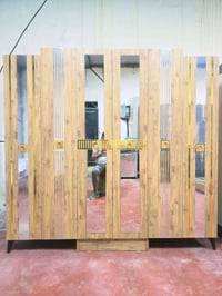 نظيفه ٩٥٪ • ٦قطع • سرير مخزن