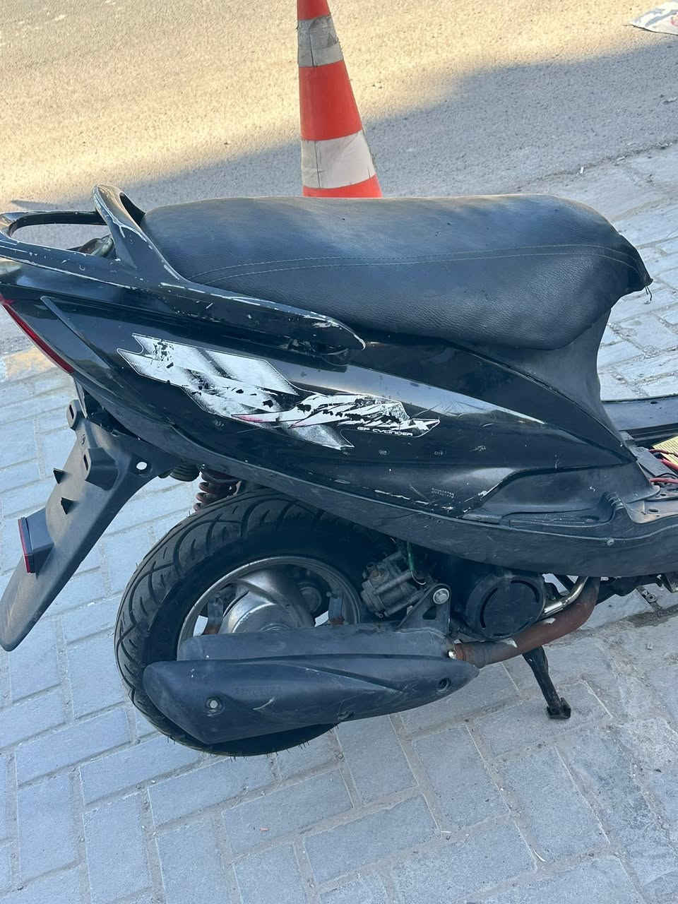 السلام عليكم ماكس 140للبيع نكره سلف وهندر بيهه نواقص بسيطه بل سوادات سعر 250وبيهه مجال للشراي العنوان البياع رقم ***********
