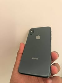 ايفون XS • ٦٤ • البصمة متوقفة