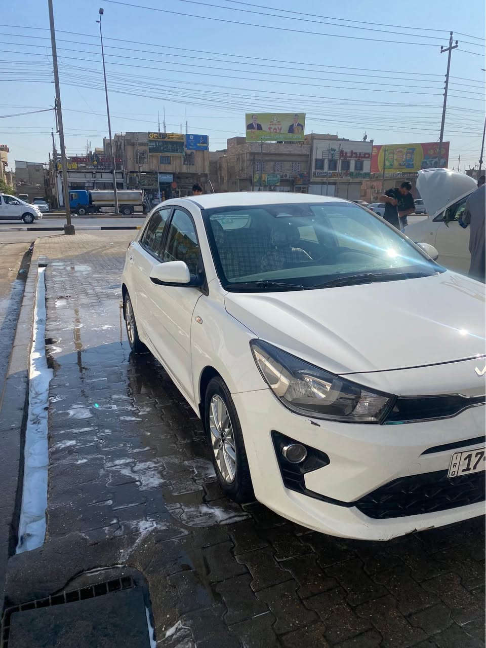 السلام عليكم كيا ريو هاشباك ٢٠٢٣ السياره جديده ماشيه ٣٣الف وارد كندي داخله كلين فقط جاملغ امامي صبغ وصار بيها بالعراق جاملغ الثاني تبديل فقط بدون قطرة دواخل السيارة جديده بريحة الوكاله والباقي كله كفاله للاستفسار *********** البصرة, العراق
