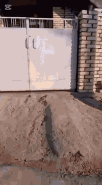 #عرض_للـبـيـع 
دار سكن للبيع مساحته (100 م) ( 6 م * 17 م) التفاصيل في مقطع الفيديو                              السعر : 110 مليون وبيه مجال للشراء الجاد                           العنوان :أبو غريب- خرنابات- قرب جامع عز الدين القسام
للأستفسار اكثر يرجى الاتصال على الارقام التاليه

***********
***********
