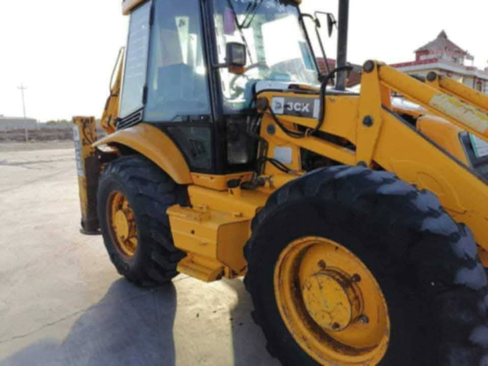 JCB للبيع
موديل 99
رقم قادسية نگليزي  تحويل ثاني يوم
مكفوله گير +محرك
السعر شدتين 
للاستفسار الاتصال على هذا رقم
‏‪0780 820 3792‬‏
