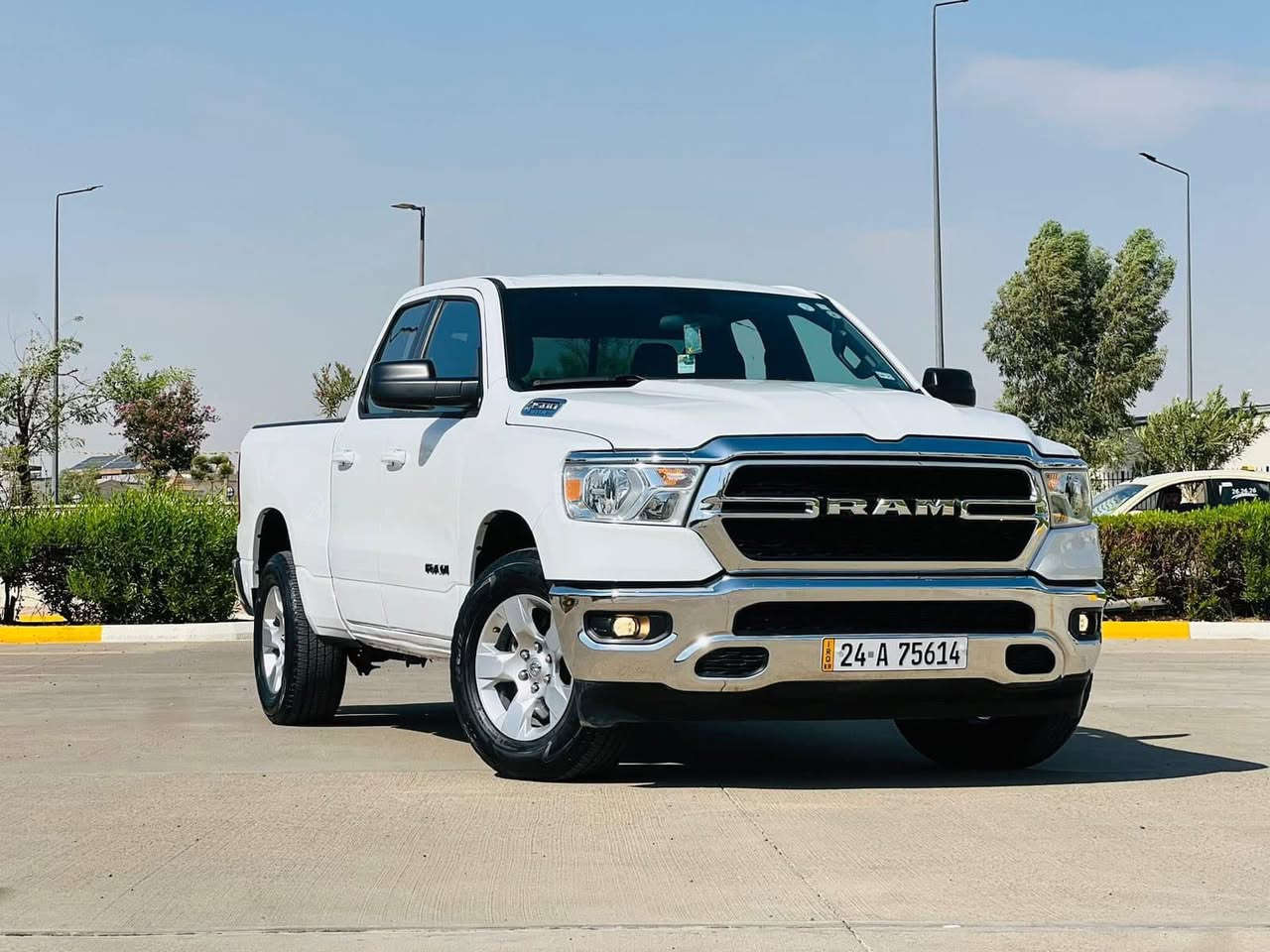 Ram 2023
Bighorn
31 miles 
اربع قطع صبغ حادث خفيف
. بچم كبس
4x4
باب قصير بدي طويل
سياره باسمي شرط التحويل
ايرباك بردة 
V 6 ايتورك اقتصادي
سياره كامله بدون اي خلل او نقص
سعر 248ومجال للطيبين
مكان السيارة اربيل
***********
