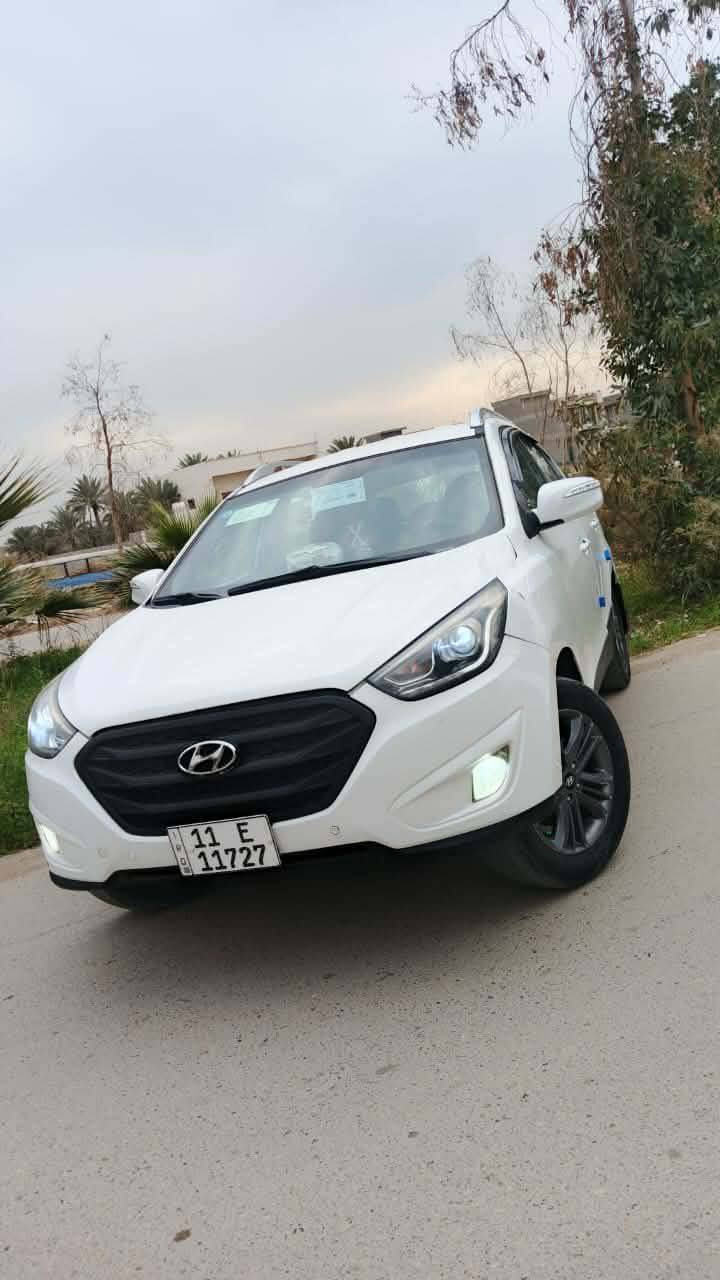 سلام عليكم توسان احلا من الصور موديل ٢٠١٦ خليجيه بيهه مكانات صبغ بدون كلبه او تجيه شواصي مكفول سنويه جديد ابيع عام سعرهه ١١٠ وبيهه مجال شي بسيط
مكان واسط العزيزيه 
***********
