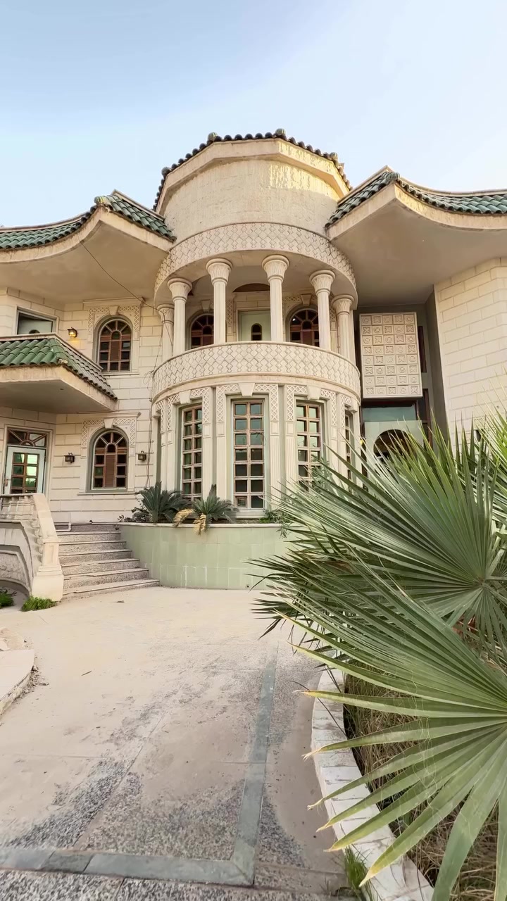 � دار للإيجار – الجادرية 🐋

في موقع راقي داخل الجادرية
📍 مربع عاتكة من أفضل مناطق الجادرية

📏 المساحة: 750 م²

⭕️ يحتوي على:
⭕️ حديقة خارجية واسعة
⭕️ نافورة
⭕️ بارك سيارات تحت الأرض
⭕️ صالتين
⭕️ مطبخ حار + مطبخ بارد
⭕️ 10 غرف
⭕️ 6 حمامات

🔹 مناسب للسكن الراقي أو للشركات

⭕️ السعر: اكتب (تم) ويصلك في التعليقات

📞 للاستفسار
***********
***********
📲 يوجد واتساب

🟩 نستقبل جميع العروض والطلبات العقارية
🟩 تصوير احترافي وترويج

#بغداد #الجادرية #المنصور #الكرادة #زيونة #الدورة #حي_العامل #الكرخ #الرصافة #عقارات_بغداد #عقارات_الاكر
