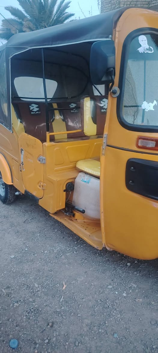 السلام عليكم تكتك موديل 21 شهر 9
رقم بغداد
تكتك جاهزه اللشارع  

محرك مفتوح وبيها رشات صبغ 
مكاني اشعب 
لاتصال ***********
