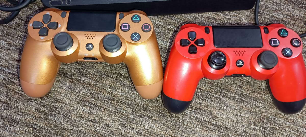 بلي 4 مهكر كامل ملحقات دبل جوستك وياء هارد 500

سعر260
***********
