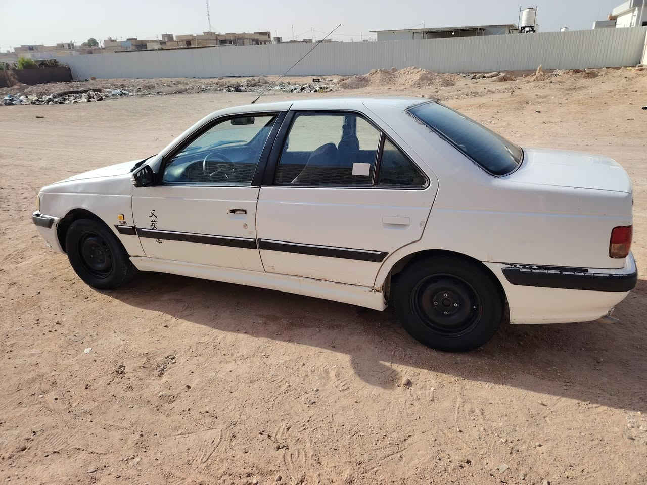 بيجو بارص مديل 2012مكفوله من الضربة القويه فقط باب السيق مبدل مكينها توني مجفتها  كير حلو حدادي حلوها رقمها بابل نكليزي مداور ثاني يوم  السعر (((((((30)))))) مستعجل عل بيعها مكانها النجف ***********
