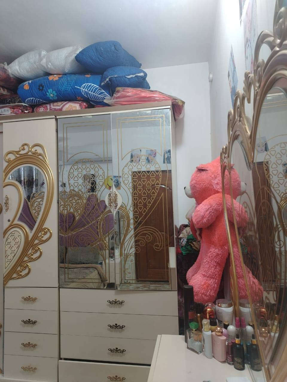 غرفه البيع مستخدمه نضيفه زلغ مابيه السعر 750 وبيه مجال  مكان الشطرة


**إذا كنت صاحب هذا الإعلان وتريد حذفه لأي سبب، رجاءا أرسل رسالة إلى الدعم الفني**