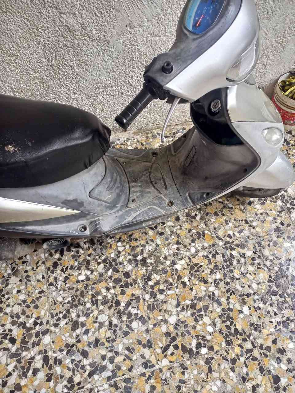 سلام عليكم دراجة ماكس منغولي بلادية وكفر مختم محرك مجفت درجة اولى شلعا ومعدل نقص سبايدر وعرموطة مال هندر الباقي كلا شغال مكاني مدينة الصدر سوك العورة السعر 400بيها مجال قليل  الشراي خاص وبل خدمة


**إذا كنت صاحب هذا الإعلان وتريد حذفه لأي سبب، رجاءا أرسل رسالة إلى الدعم الفني**