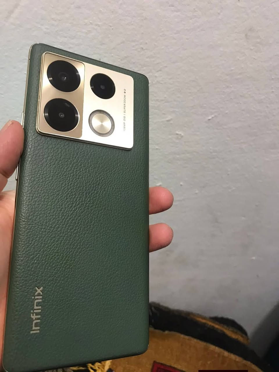 جهاز انفنكس نوت 40pro  5Gذاكره 256عشوائيه 12كامل ملحقات نضافه90اخو الجديد السعر 240بي مجال متواجد فيس ام عن طريق الرقم ***********
