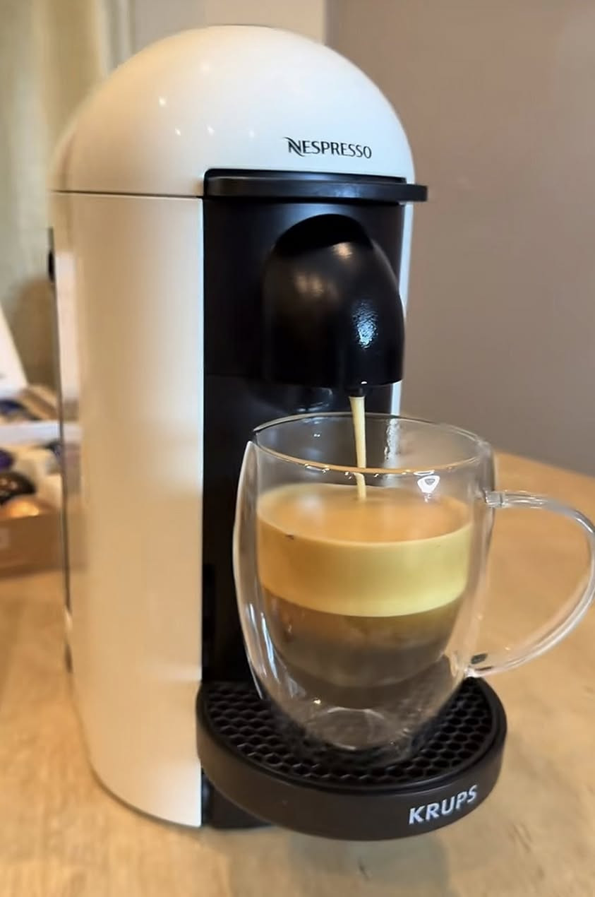 nespresso vertuo plus.    جديد ماكنة قهوة كبسولات
اعلى سعر ابيع


**إذا كنت صاحب هذا الإعلان وتريد حذفه لأي سبب، رجاءا أرسل رسالة إلى الدعم الفني**