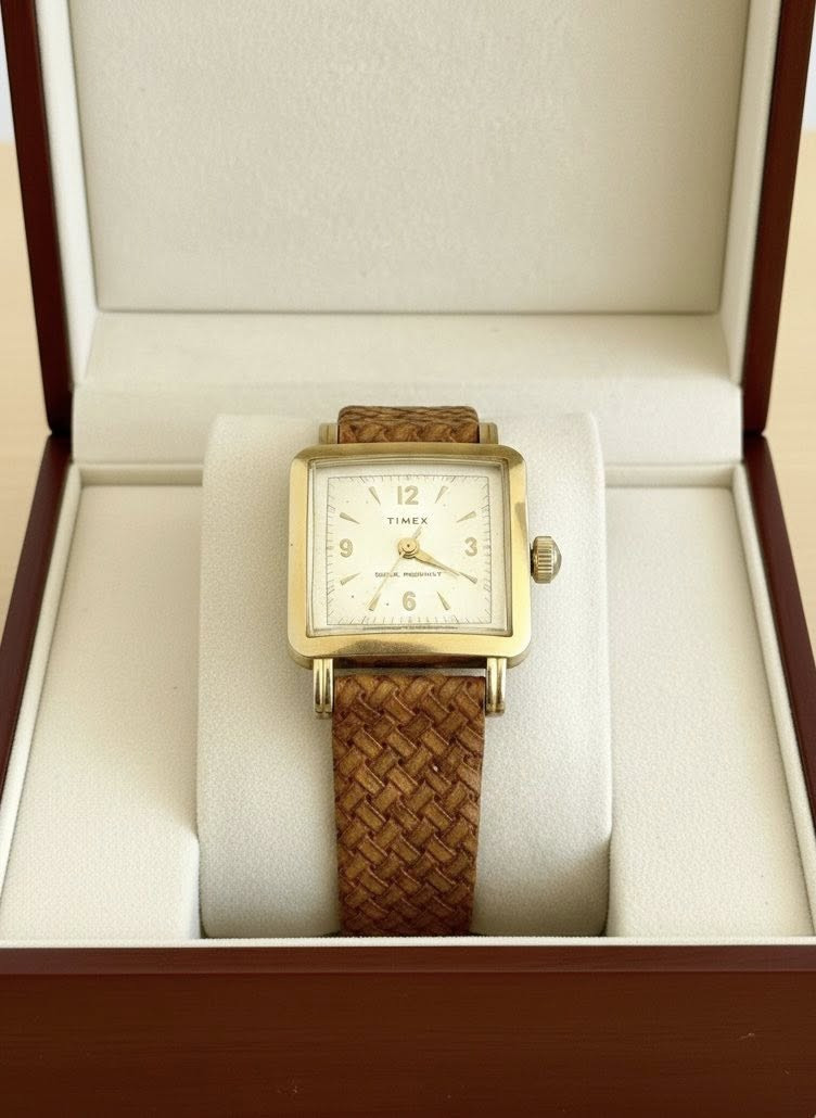 تايمكس مونرو، صناعة الأربعينيات
كلاسيك رجالية بطلاء ذهب
نصب تكويك
السعر: 60 الف


**إذا كنت صاحب هذا الإعلان وتريد حذفه لأي سبب، رجاءا أرسل رسالة إلى الدعم الفني**