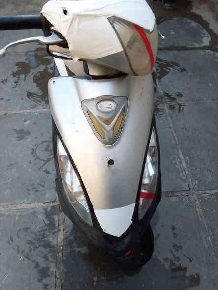 سلام عليكم كامكو في تو ختم واحد مفتوحه تاير جديد كهربائيات شغاله نكره سلف مكان فجر السعر 450 بيه مجال ***********
