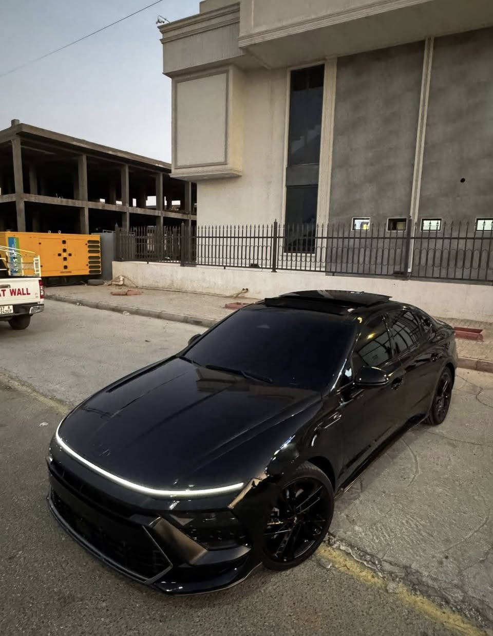 بلاك توب🖤
-سوناتا موديل 2024 فول موصفات اعلى فئه Nline رياضي ✈️
-مكينة  (2500 )(تيربو 290 🐎التسارع والعزم لايوصف) 
-السعر بلاش سعرها بسعر العاديه أهل المصلحه يعرفون -بيش ال  N
دخول جديد  سياره حادث  تبديل بابين نفس ألون وأصليات شرط طبق لأصل على لون سياره 
معوقين بصره بسم بنيه جاهزه للوكاله باي وقت مستلم لوحات وسنويه وجاهزه 
-سياره كلش جديده تعال وشوف نصبتها -احلى من صور كلش حلوه تحفه
-مكينة 2.5توربو طيااررره
-مواصفات راح اذكرهن ولو ميحتاج لين هيه -فول الفول 
-بانوراما ع طول السقف 

-بصمة دخول ذكي 

-شحن واير لس

-انارة داخليه محيطيه و دشبول وابواب تغير ٣٠ لون متغير بشاشه

-شاشة ع طول الدشبول 

-تحكم ستيرن 

-رادار امامي معا تحديد مسافة سيارة 

-رادار خلفي 

-رادار جانبي 

-اوتو ستوب خلفي 

-اوتو ستوب امامي 

-شفتات ستيرن 

-كشنات جلد وكنتاره N حضن رياضي 

-كشن خزن 3وضعيات  

-كشنات كهرباء وفول ايرباك 

-كشنات تدفئه 

-كير تعليك 

-شحن لاسلكي 

-حساس فتح جنطة الخلفية 

-سماعات BOSE 

-تشغيل عن بعد 

-نظام خروج عن المسار 

-قيادة ذاتيه 

-جامات اوتو 

-نظام اوتو هولد مال ازدحامات 

-هندبريك بصمة 

-انظمة قياده سبورت ونورمات وكمفورت  -وايكو 

-كاربلي يدعم كافة الانظمة الهاتف 

-دبل كزوز 

-كامرة خلفية دوارة

-اشارة بجاملغ LED 

-دشبول كاربون فايبر 

-كشنات مختمة شعار N 

-كشنات ودشبول وبيبان لون سموك جلد -وكنتارة 

-ويلكب حجم 19انج علامه N

-تايرات بلادية عليها 

-بجم زنون 

-لد ع طول البجم

-لايتات اوتو 

-نقط عمياء 

-مراية داخليه تعتيم تلقائي 

-شاشة تبريد تحكم كله لمس

مكاني سماوه ***********
