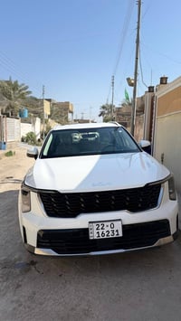 كيا سورنتو موديل ٢٥ رقم أربيل ماشيه 14500 مواصفات ٦سلندر ٧راكب سايد بر...