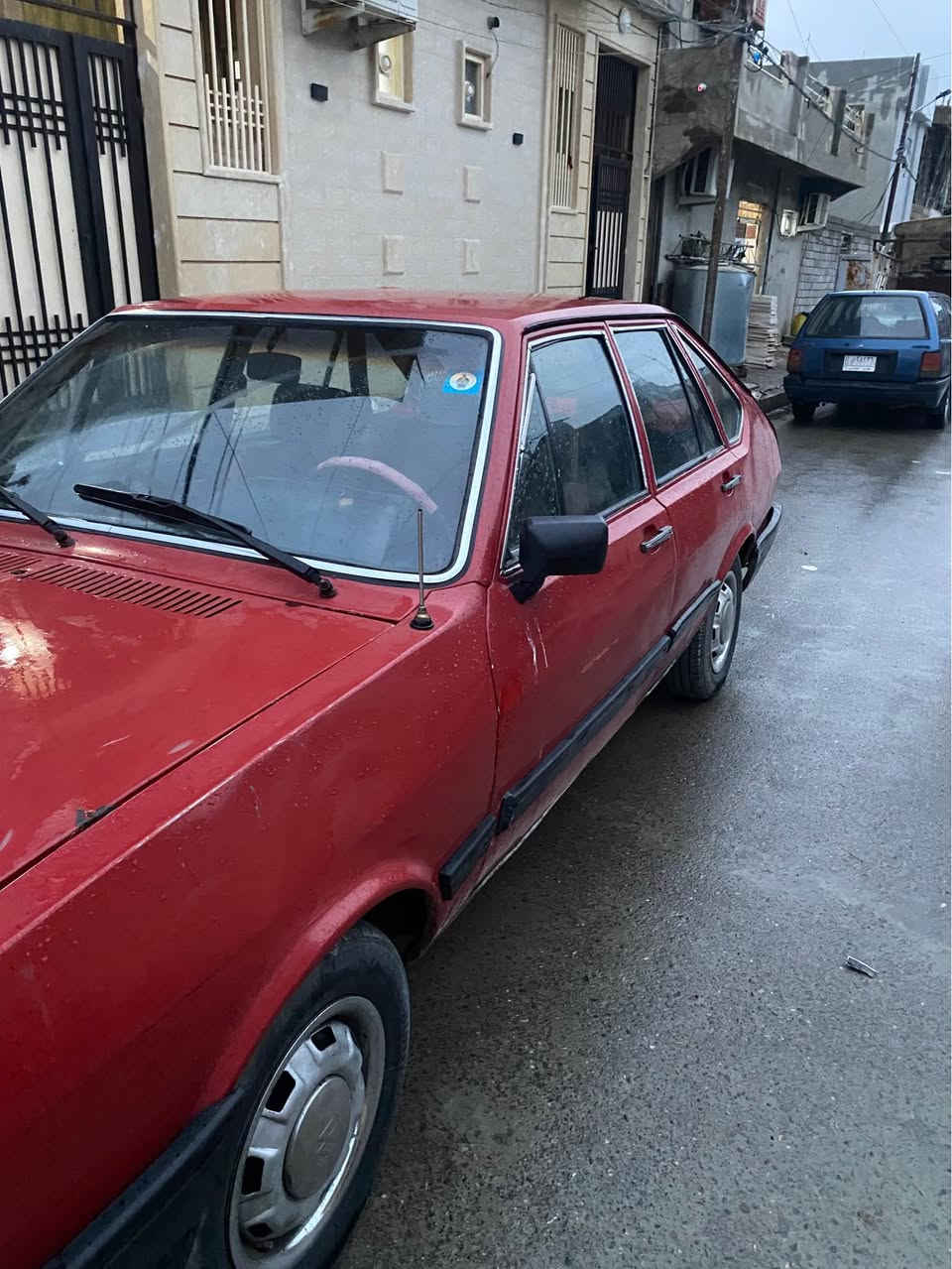 برزيلي موديل 1986 رقم دولي هزه جديده بسمي 
طخم تيات وطخم امامي وخلفي نضيف 
مصبوغه جماليه دخل جديد مال شركه شرط محرك 
السعر 21
موكلف بل نشر التوصل. عل الرقم ***********
*********** موصل, نينوى
