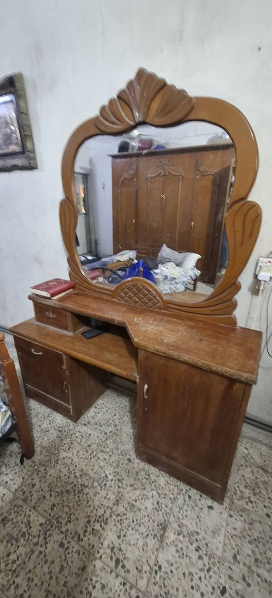 سلام عليكم
غرفه نوم للبيع بسعر مليون بيه مجال

للاستفسار 
***********
***********
