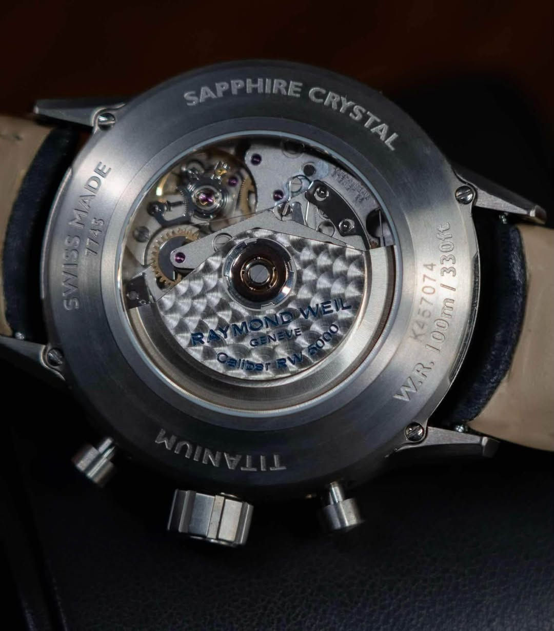 Raymond Weil Freelancer

مخزن وكالة 

تيتانيوم بالكامل 

قطر 45

اوتوماتيك

25 حجر

سير جلد طبيعي 

احتياطي الطاقة 46 ساعه 

مقاوم للماء 100 متر 

توقيت كرينتش

كرونوغرف 

سنتر ثواني سنتر 12 ساعه منفصل 

لومينوس 

ماكنة كشف 

قياس سرعه الدوران 

توجد خدمة توصيل 

***********
